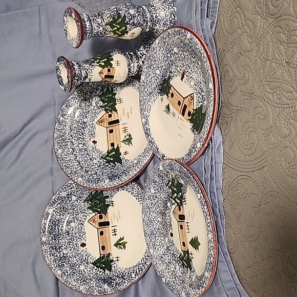 Holiday mountain lodge 8" plates and candle holders - Picture 1 of 9